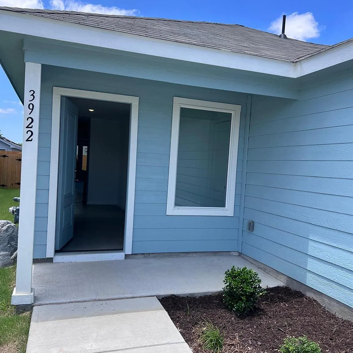 4 bed, 1600 sqft, $1,750 — Photo 3