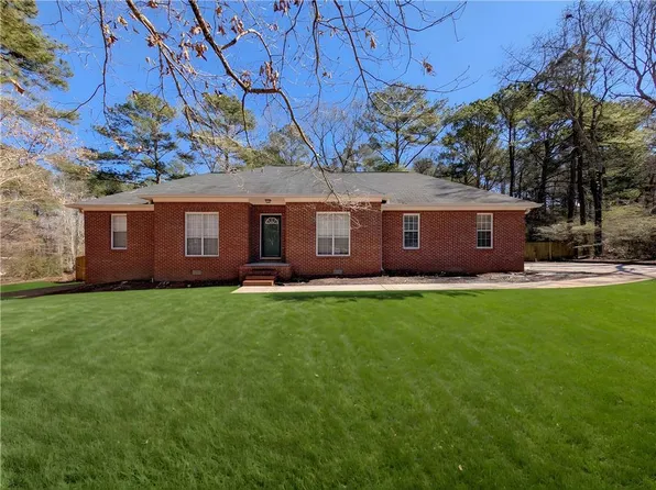 114 Riveredge Dr, McDonough, GA 30252