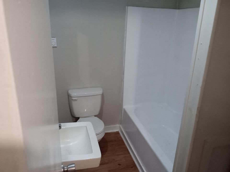 2nd image of 208 W Macon Ave #A