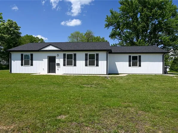 603 E Lafayette St, El Dorado Springs, MO 64744