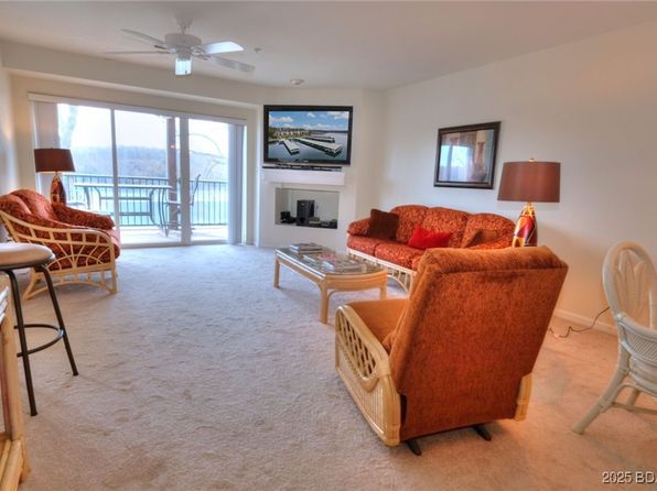 14 Park Pool Dr #1-C, Kaiser, MO 65047