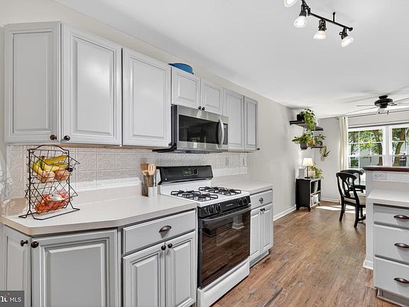 5th image of 105 Littondale Ct