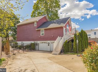 9222 Edmund St, Philadelphia, PA 19114