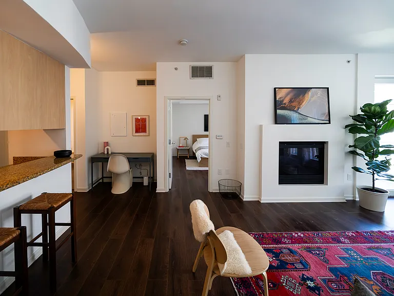 1620 NE Broadway St #517 — Photo 1