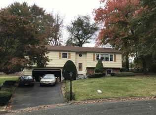 5 Candlewood Ct, New City, NY 10956