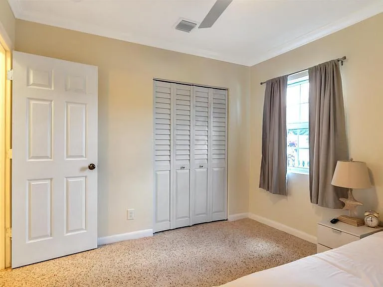 802 N J St — Photo 19