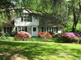 8614 Caroline Dr, Glenside, PA 19038