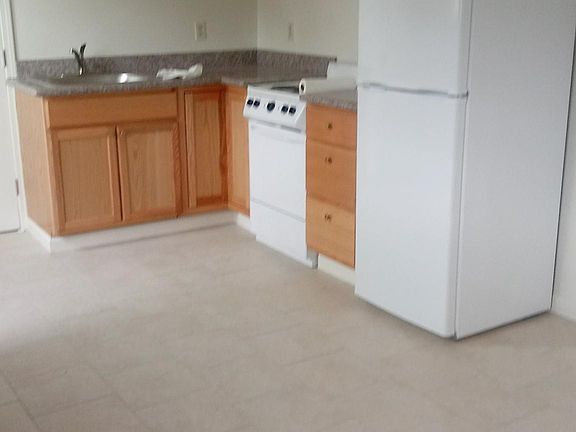 4th image of 1668 E San Fernando St