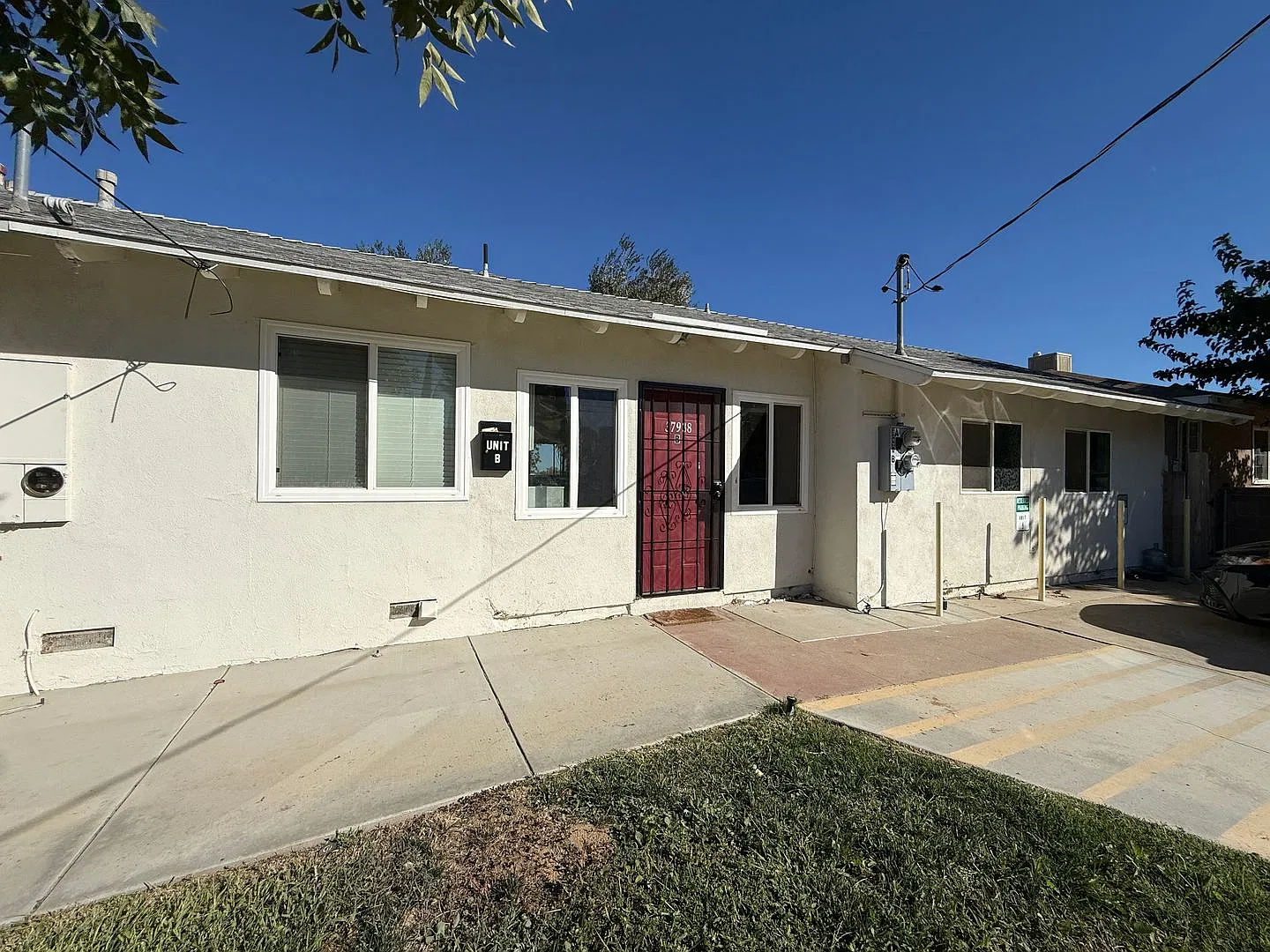 AV T 37938 — Photo 1