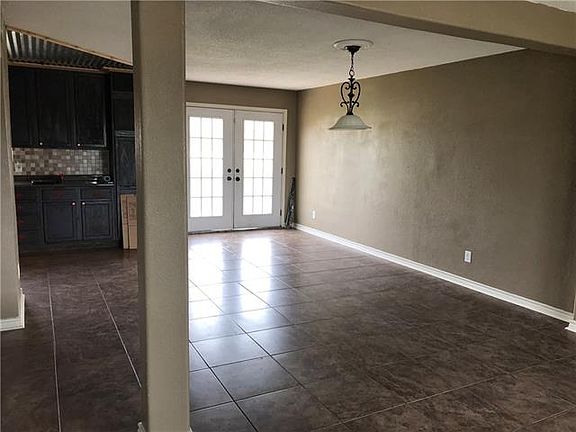3rd image of 1109 Monte Vista Dr