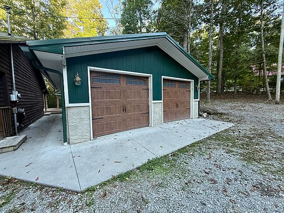 2nd image of 3390 Laurelwood Rd