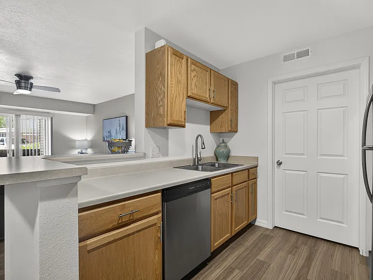 Eagles Landing Apartments — Photo 51