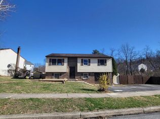405 Grove Ave, Mohnton, PA 19540