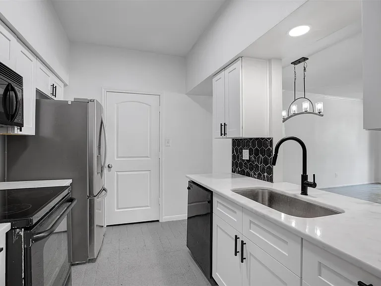 2475 Underwood St #180 — Photo 8