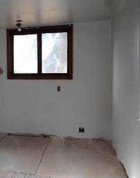 2nd image of 417 N Pacific St