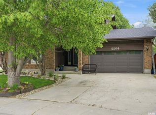 2206 Hanover CRESCENT E, Regina, SK S4V 0Z6