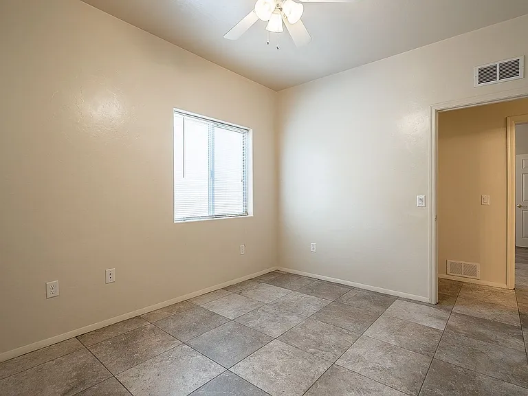 638-642 E. Lester St. ( 638, 640, 642 ) — Photo 87