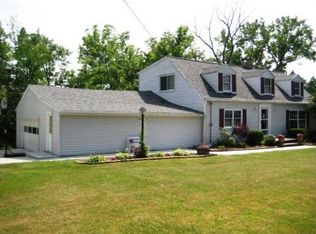 32610 Arthur Rd, Solon, OH 44139