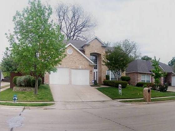 1st image of 2032 Shumard Ln