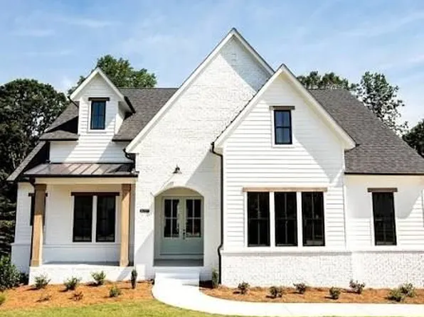 8480 Creekside Overlook Dr, Gainesville, GA 30506