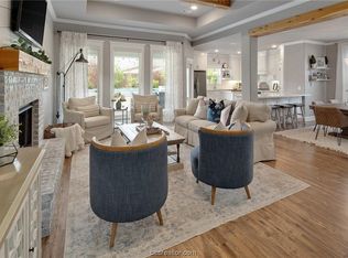 4010 Crestmont Dr, College Station, TX 77845