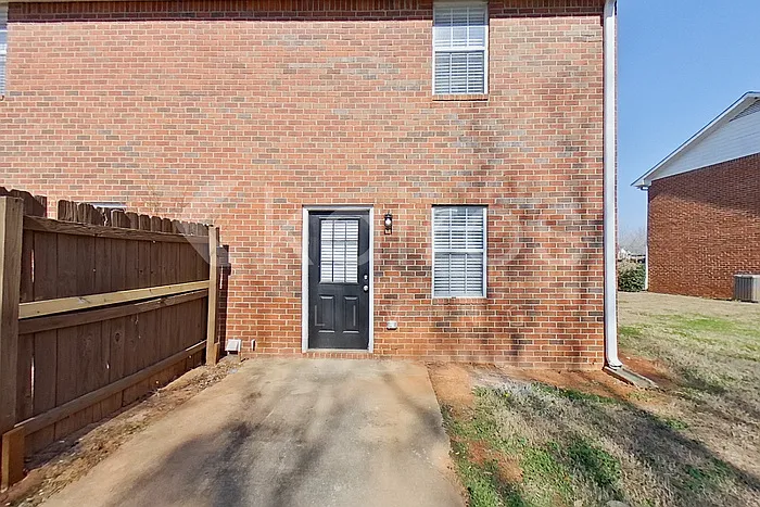 168 Deer Pkwy — Photo 17