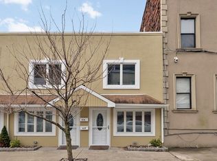 61B Chestnut St, Weehawken, NJ 07086