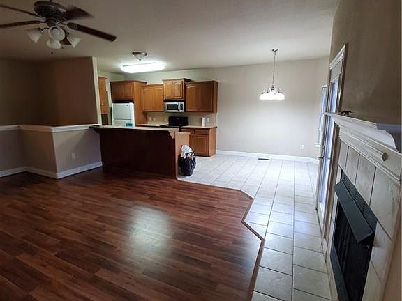 4th image of 39 Dunsford Dr