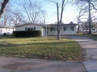 1105 Berchmans Ln, Florissant, MO 63031