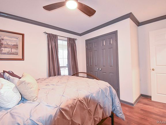 3rd image of 225 Mercer Rd