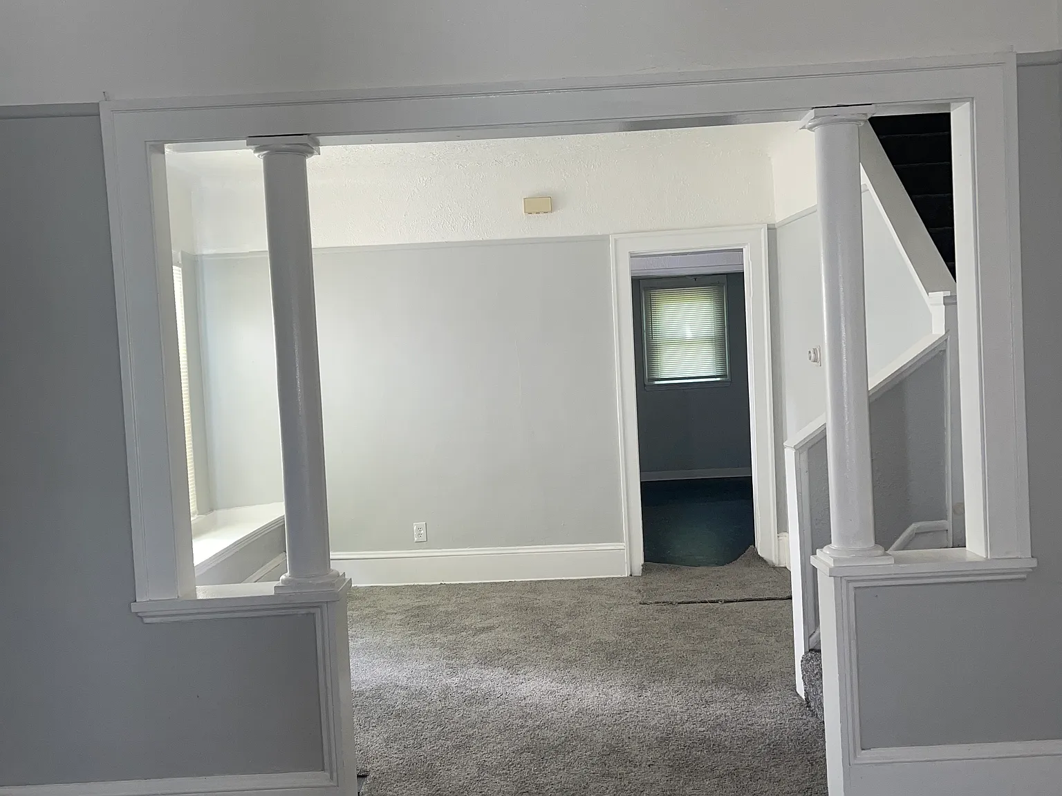 3 bed, 1100 sqft, $1,300 — Photo 4
