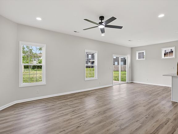 5th image of 204 Clark Rd
