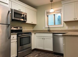 34 Carriage Dr, Simsbury, CT 06070