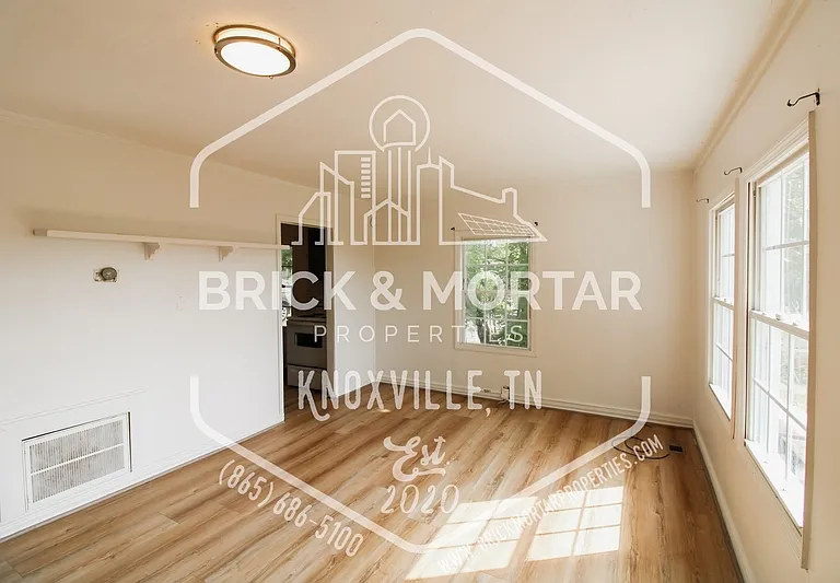 2417 Fillmore Ave — Photo 5