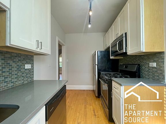 3rd image of 2317.5 N Rockwell St #B2