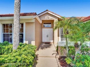 9513 Carousel Cir E, Boca Raton, FL 33434