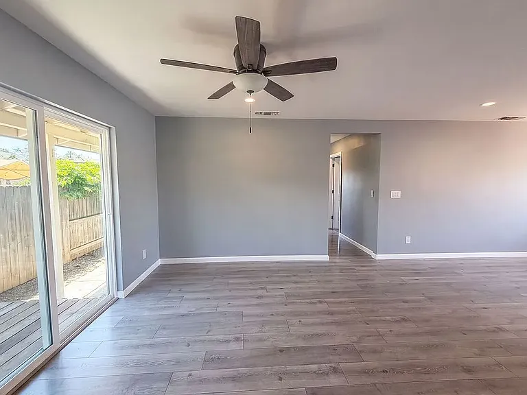 1140 Edmonton Dr — Photo 10