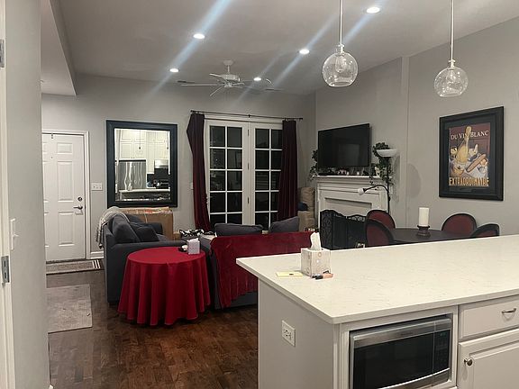 5th image of 1643 N Dayton St #2