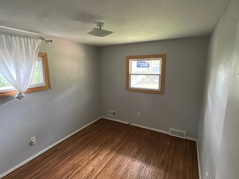 1709 Freeman St — Photo 16