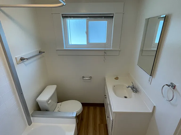 421 N Euclid Ave #6 — Photo 11