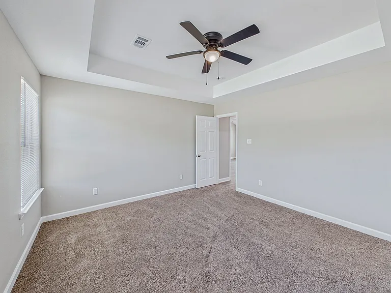 804 Pine Tree Rd — Photo 6