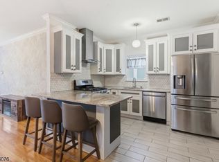 944 Flora St, Elizabeth, NJ 07201