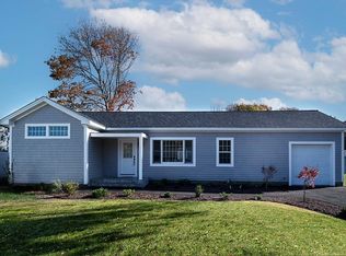 3 Beeden Rd #B, Westport, MA 02790