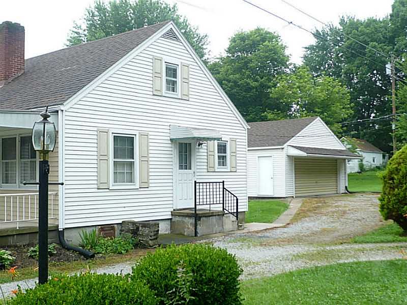 2nd image of 819 Norwood Ave