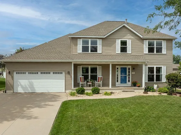 6808 Stone Meadow Dr SW, Cedar Rapids, IA 52404