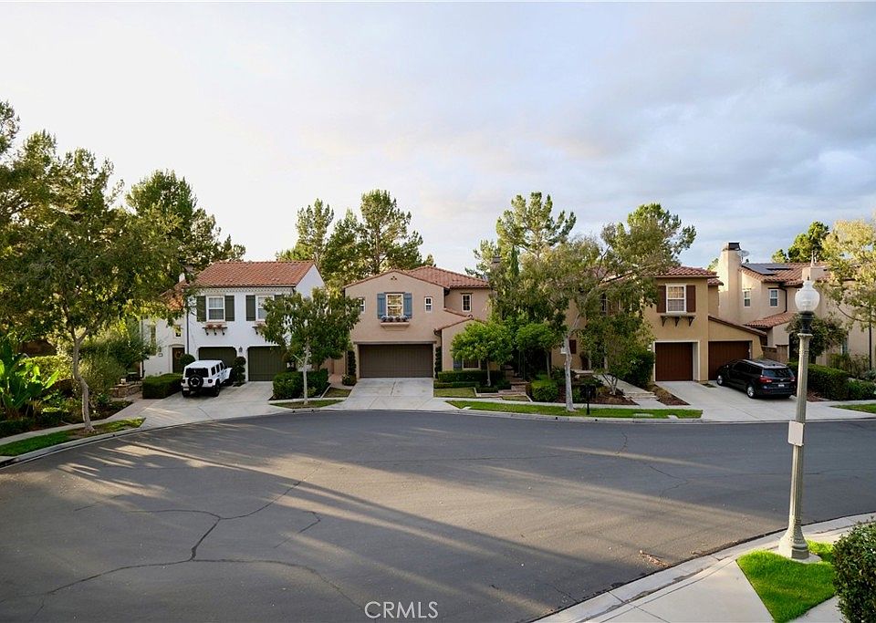 1st image of 6 Longvale