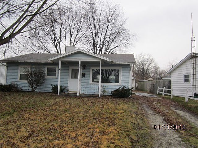 1st image of 1121 Davis Dr