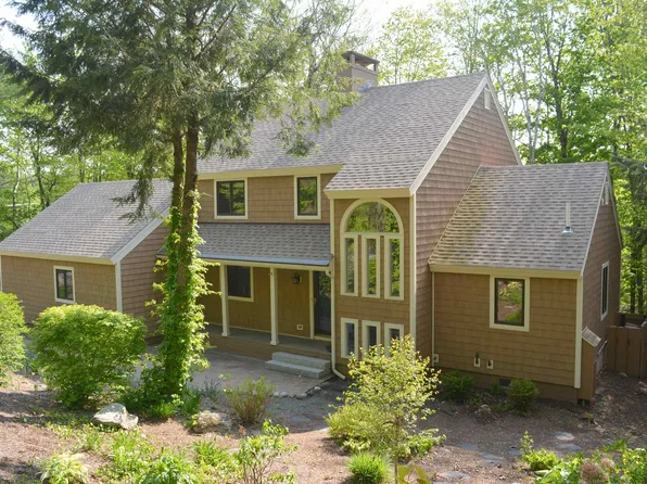 27 Fairway Drive, Grantham, NH 03753
