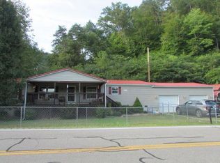 6262 Ky Route 302, Van Lear, KY 41265