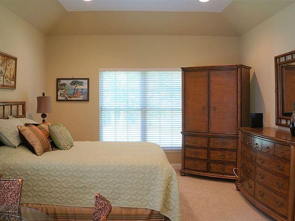 4th image of 239 Lily Rd